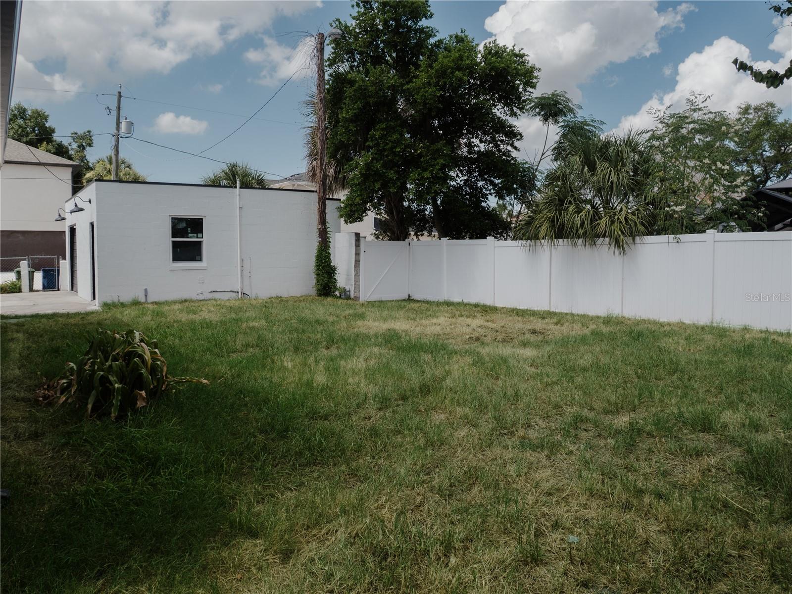 2916 N 21ST ST — photo 35
