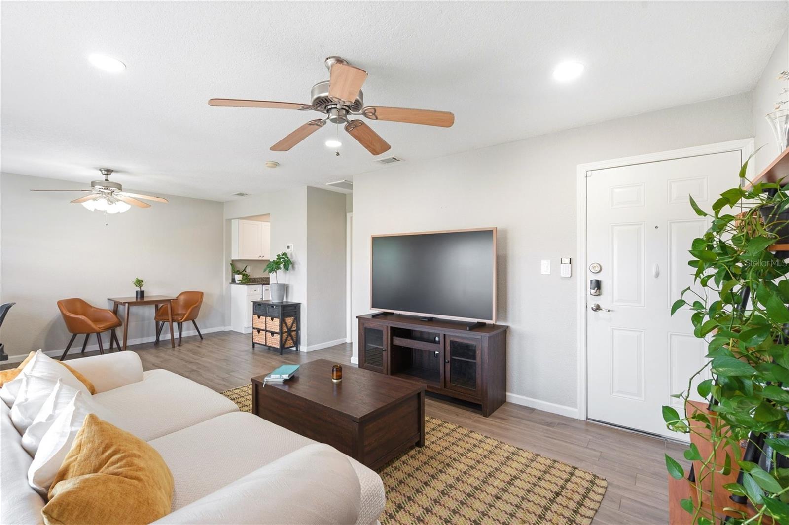 4725 COQUINA KEY DR SE #D — photo 5