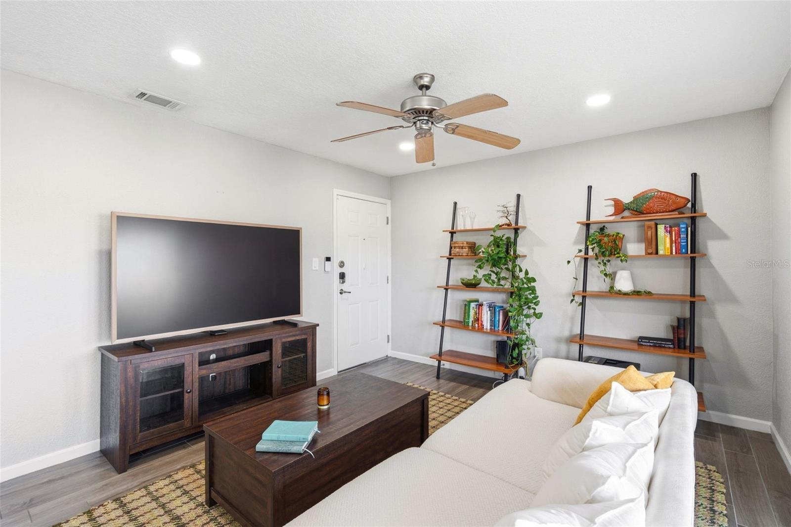 4725 COQUINA KEY DR SE #D — photo 6