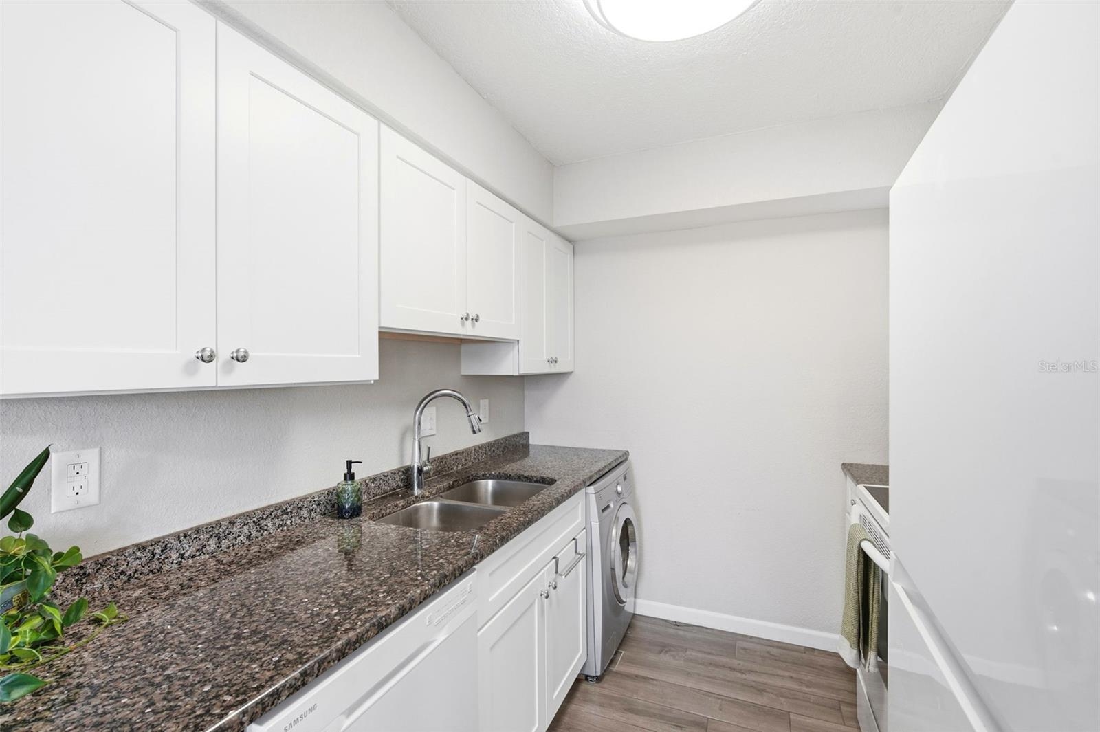 4725 COQUINA KEY DR SE #D — photo 11