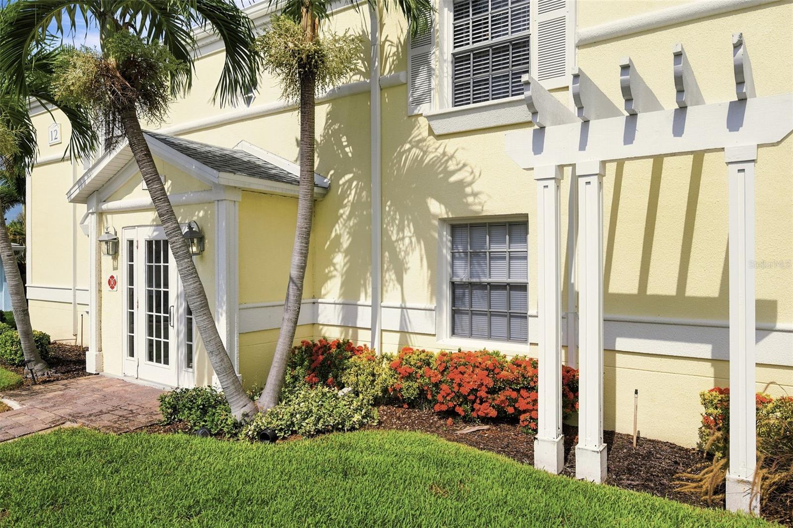 4725 COQUINA KEY DR SE #D — photo 3