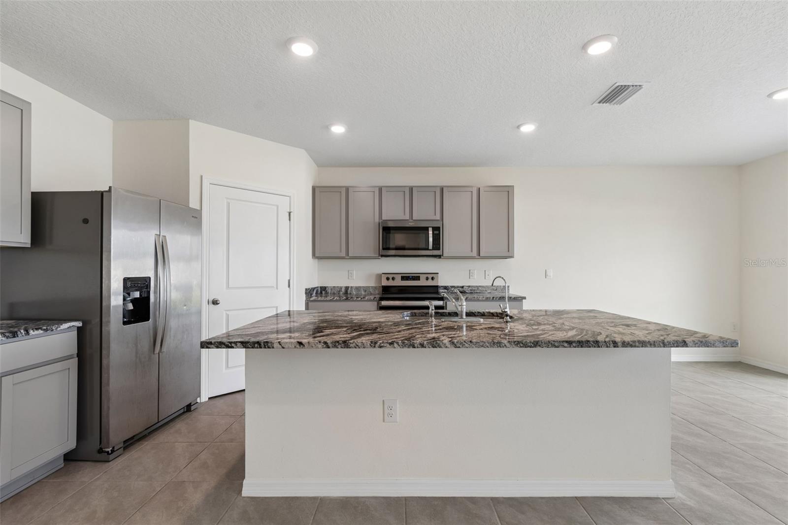 8454 ENDER HILLS DR — photo 11