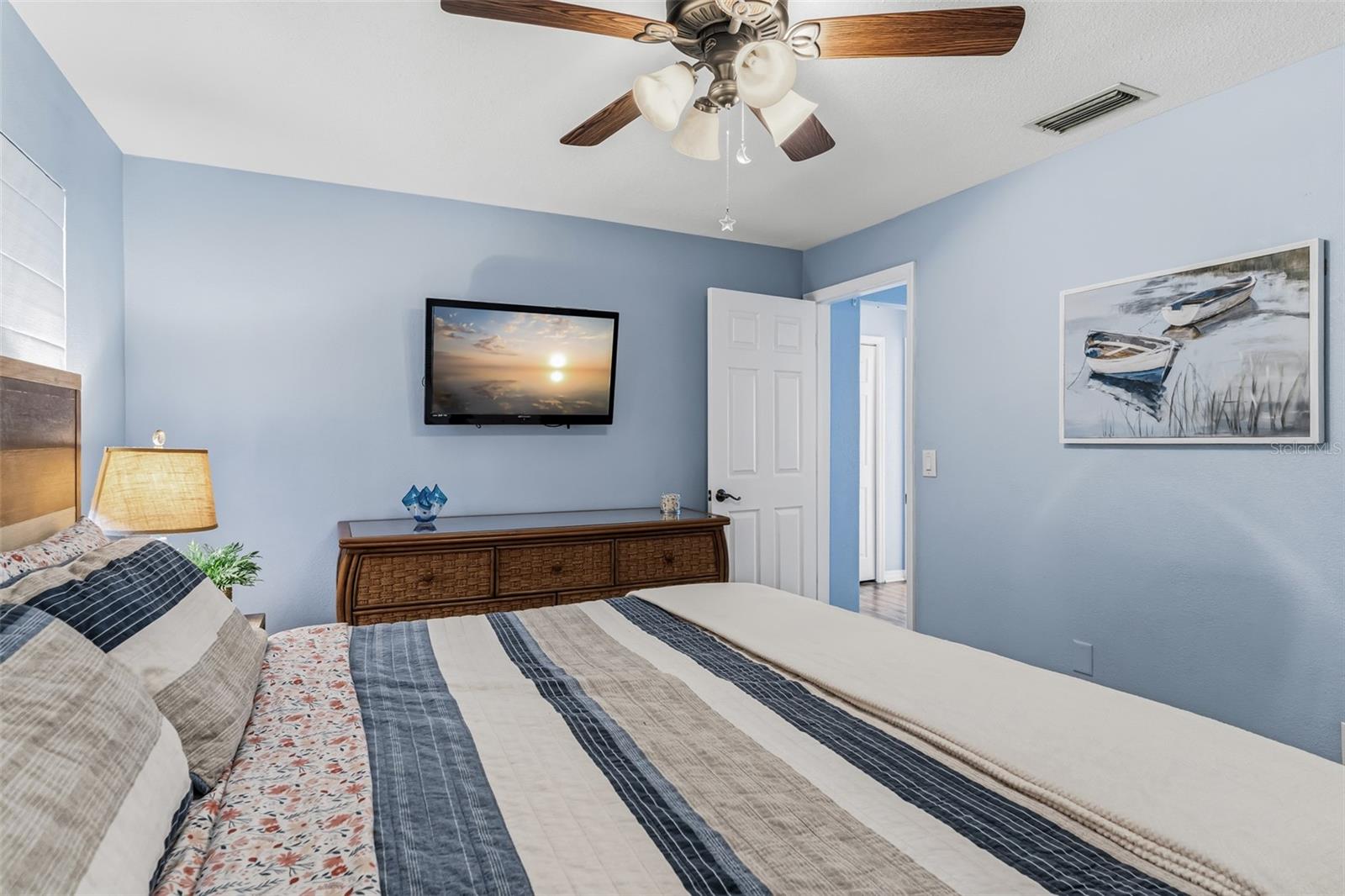 14570 TANGLEWOOD DR — photo 37