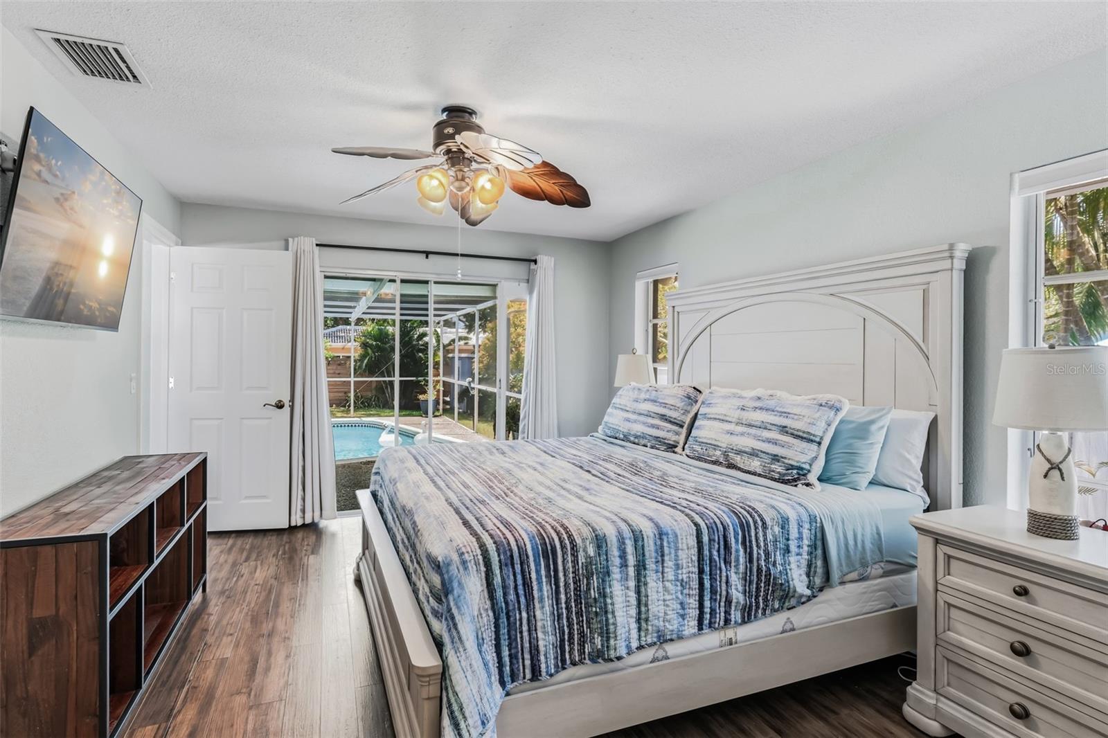 14570 TANGLEWOOD DR — photo 20