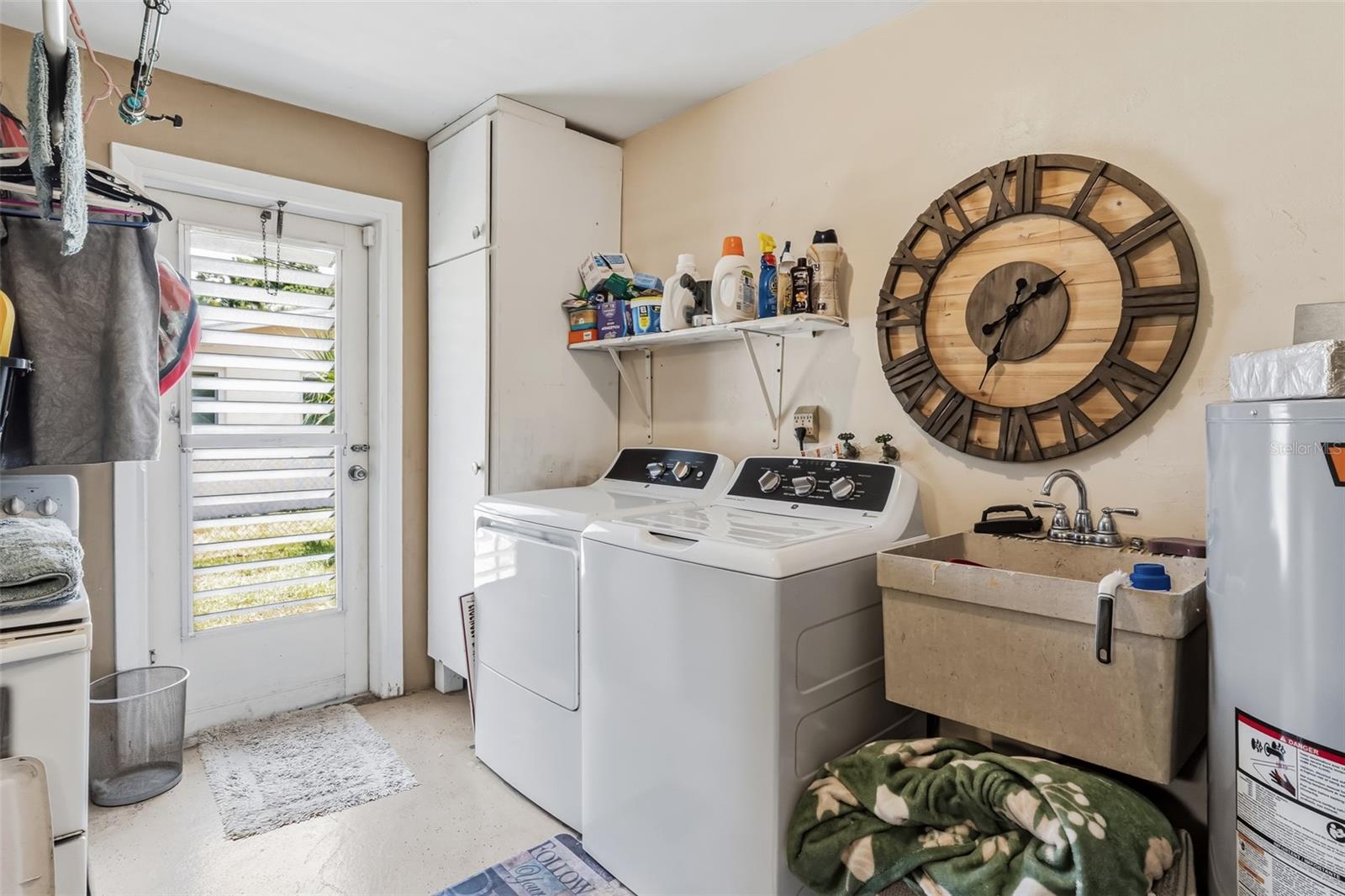14570 TANGLEWOOD DR — photo 54