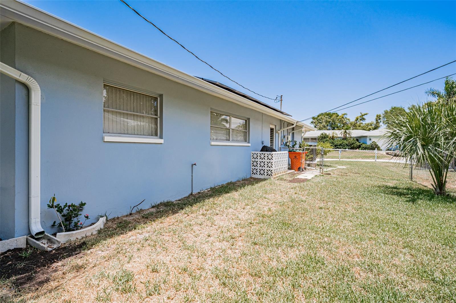 14570 TANGLEWOOD DR — photo 48