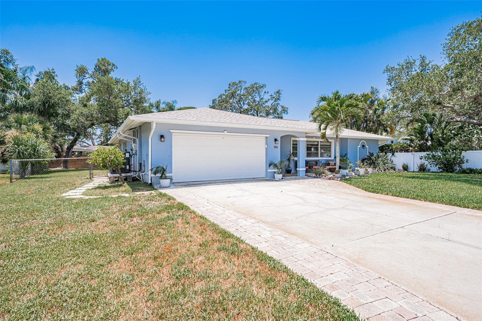 14570 TANGLEWOOD DR — photo 50