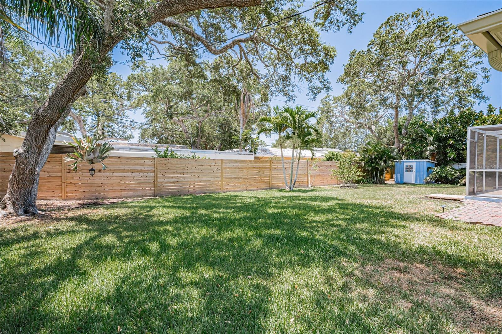 14570 TANGLEWOOD DR — photo 49
