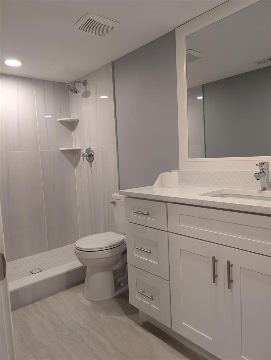 4416 N CLARK AVE #4 — photo 9