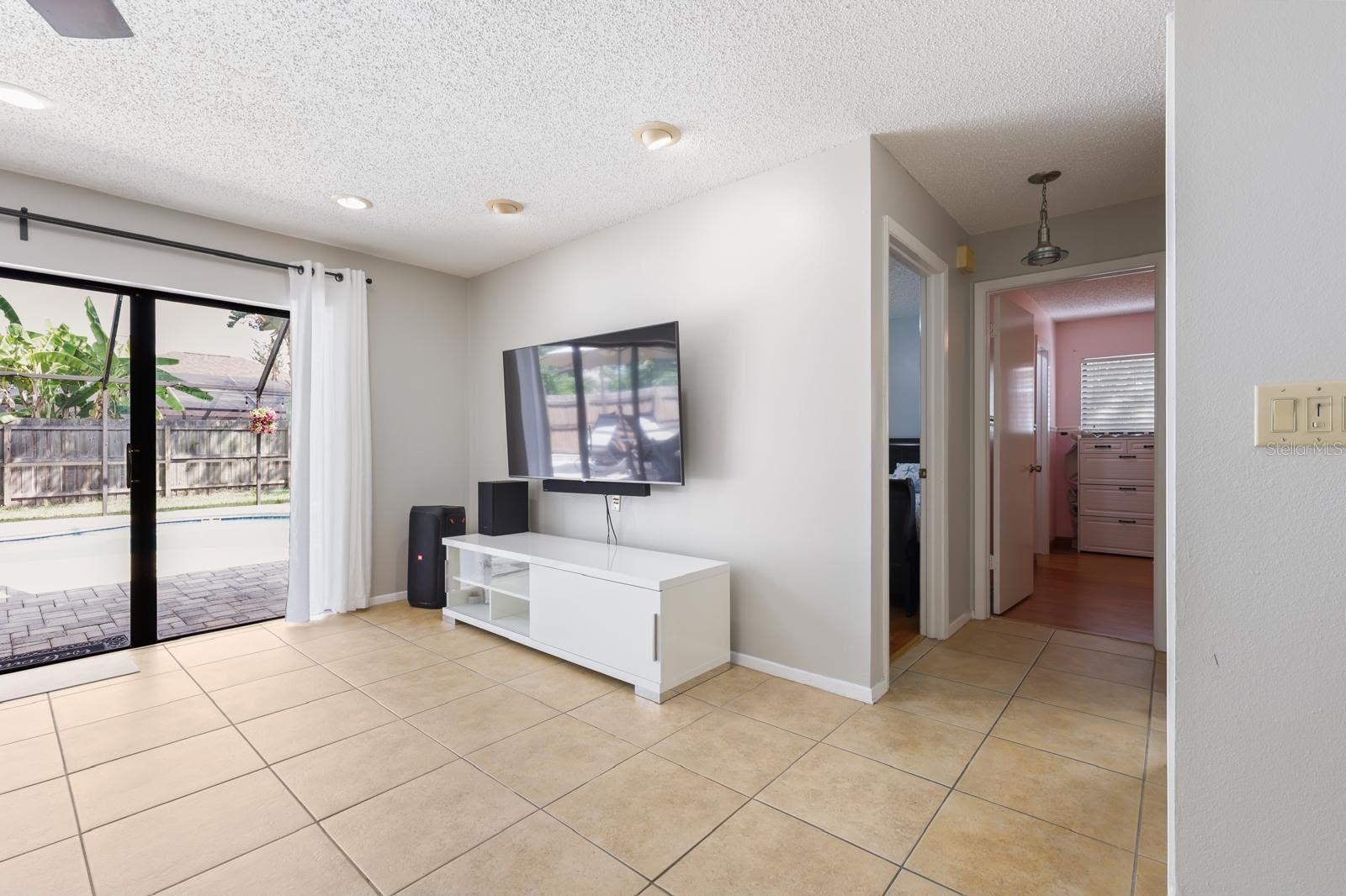 1912 FIRETHORN CT — photo 8