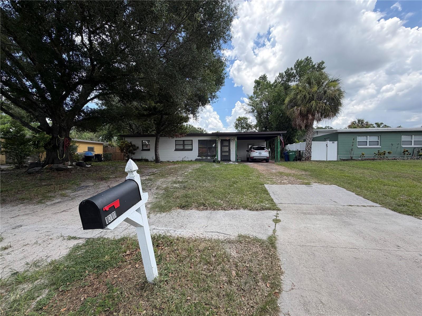 10111 N OLA AVE — photo 3