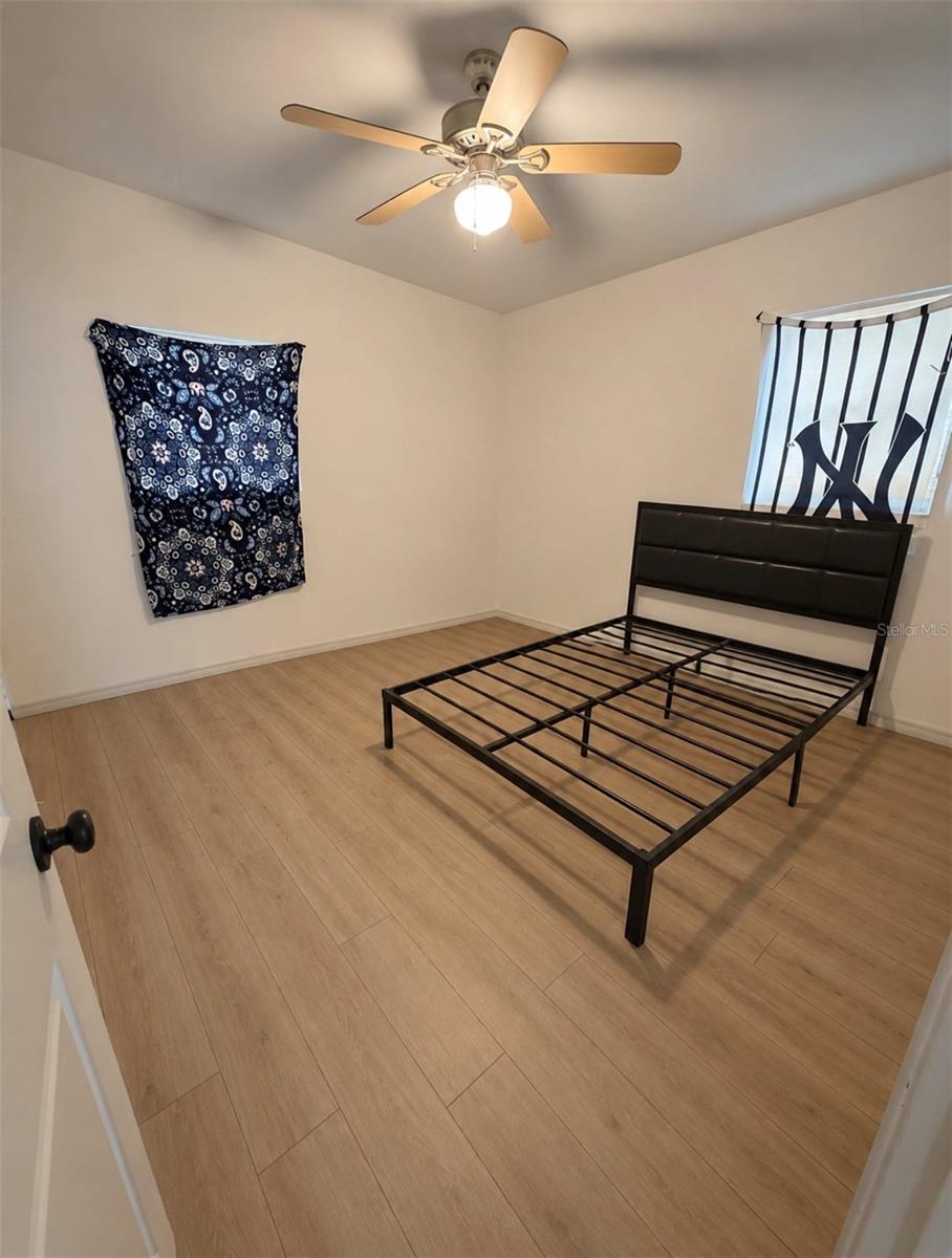 10111 N OLA AVE — photo 9