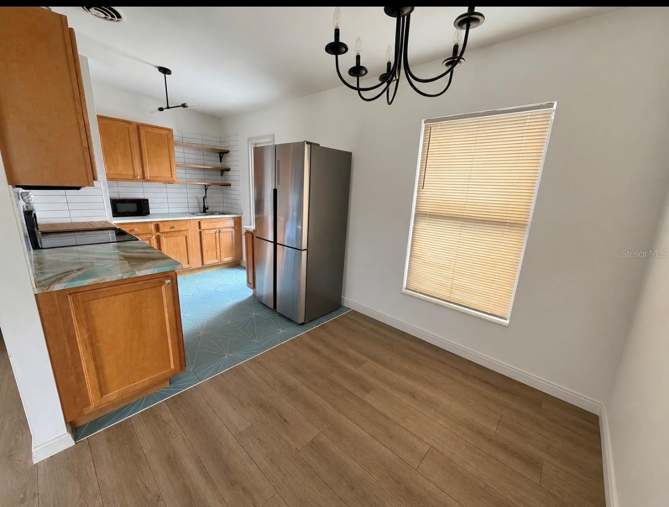 10111 N OLA AVE — photo 5