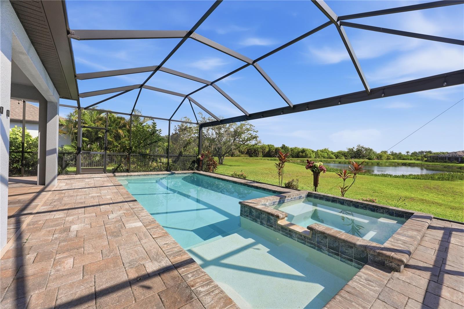 5542 NATIVE HENNA CT — photo 2