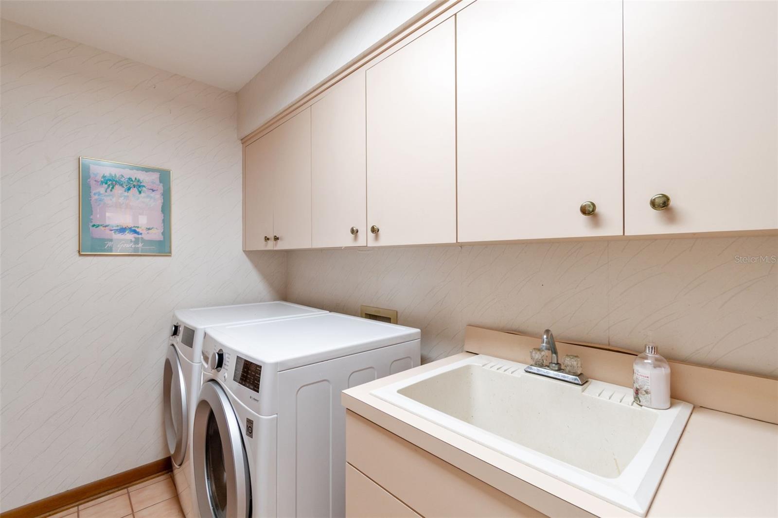 9815 BAY ISLAND DR — photo 56