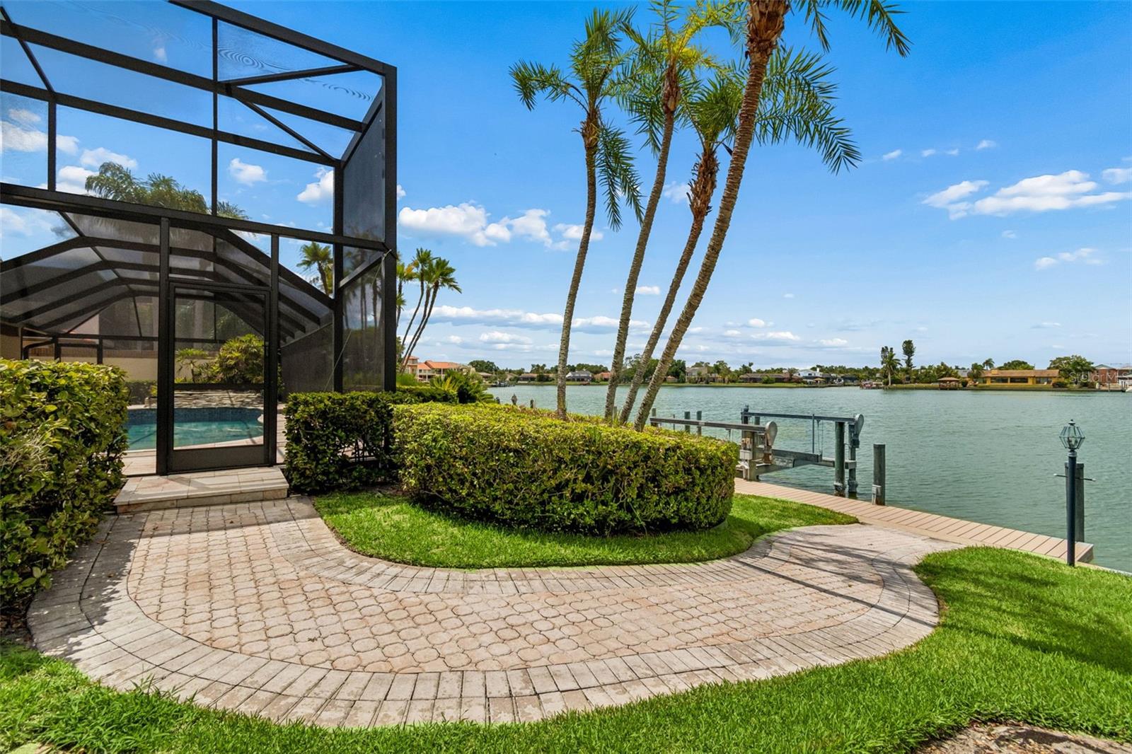 9815 BAY ISLAND DR — photo 77