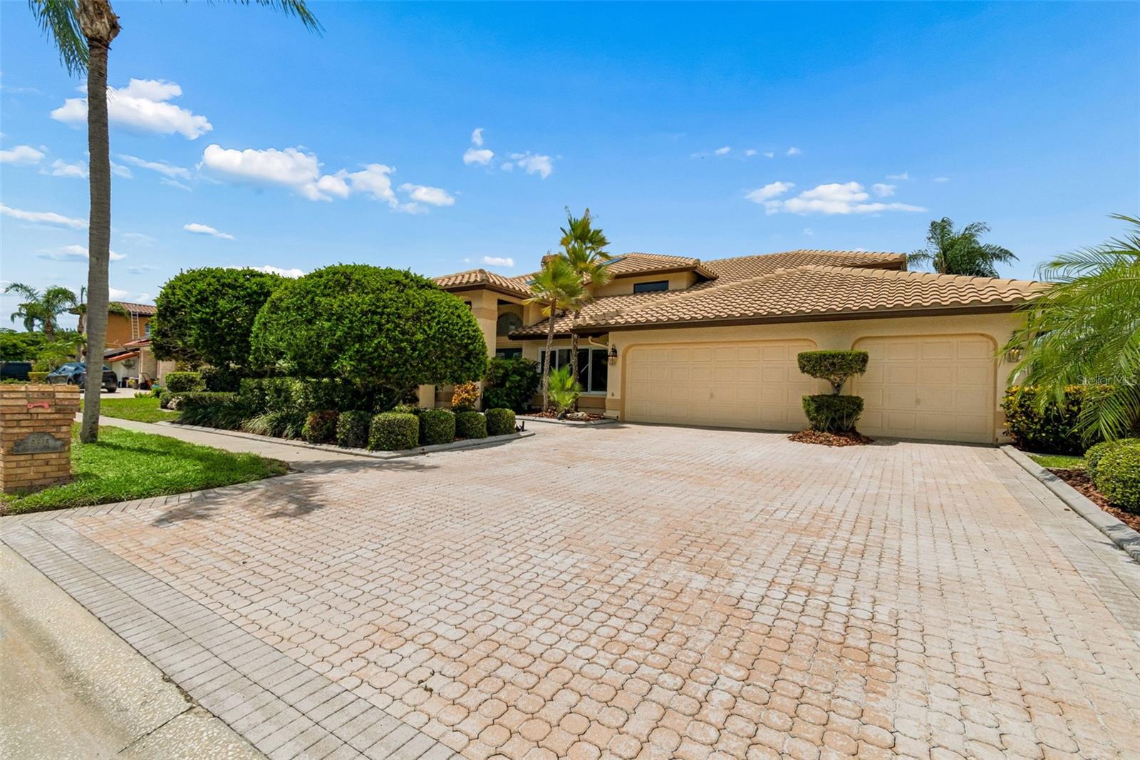9815 BAY ISLAND DR — photo 4