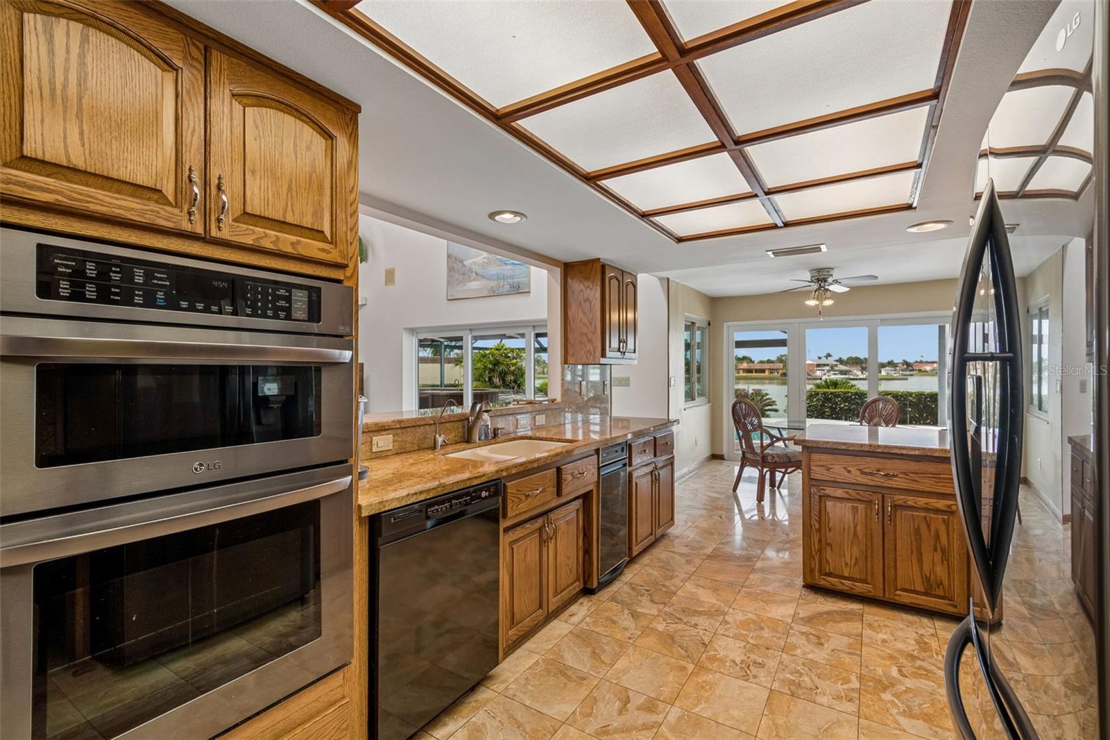 9815 BAY ISLAND DR — photo 29
