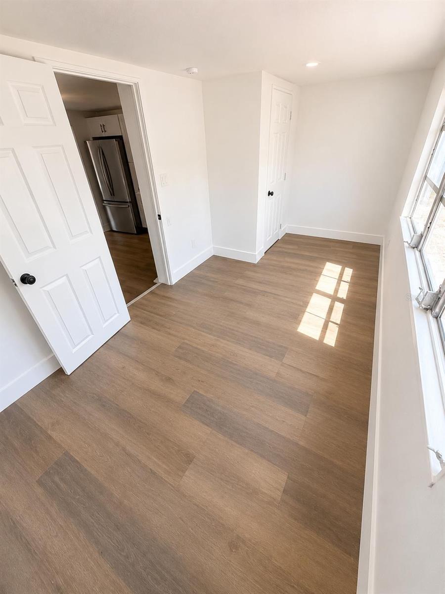 7211 JAMES ST — photo 18