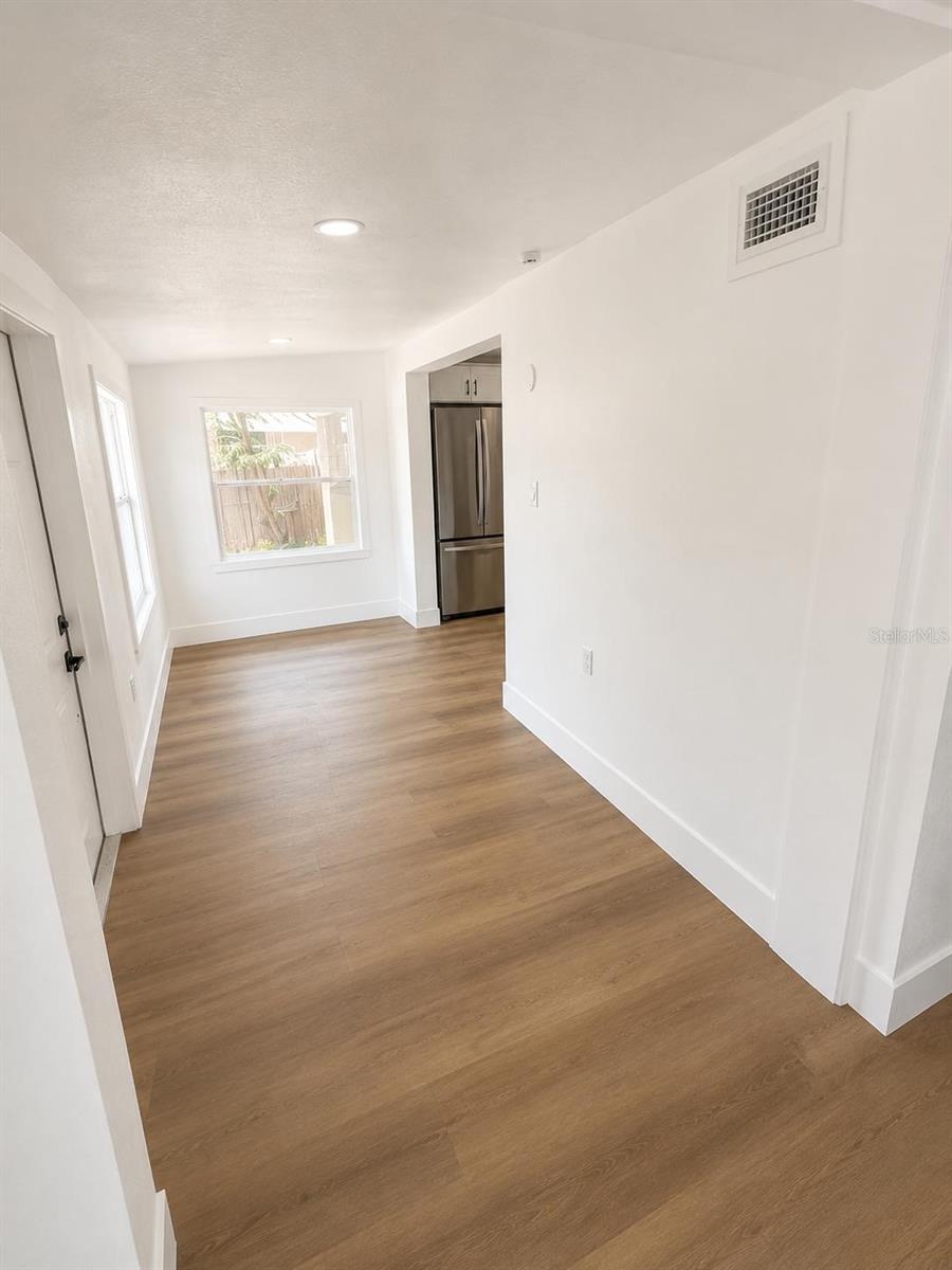 7211 JAMES ST — photo 17