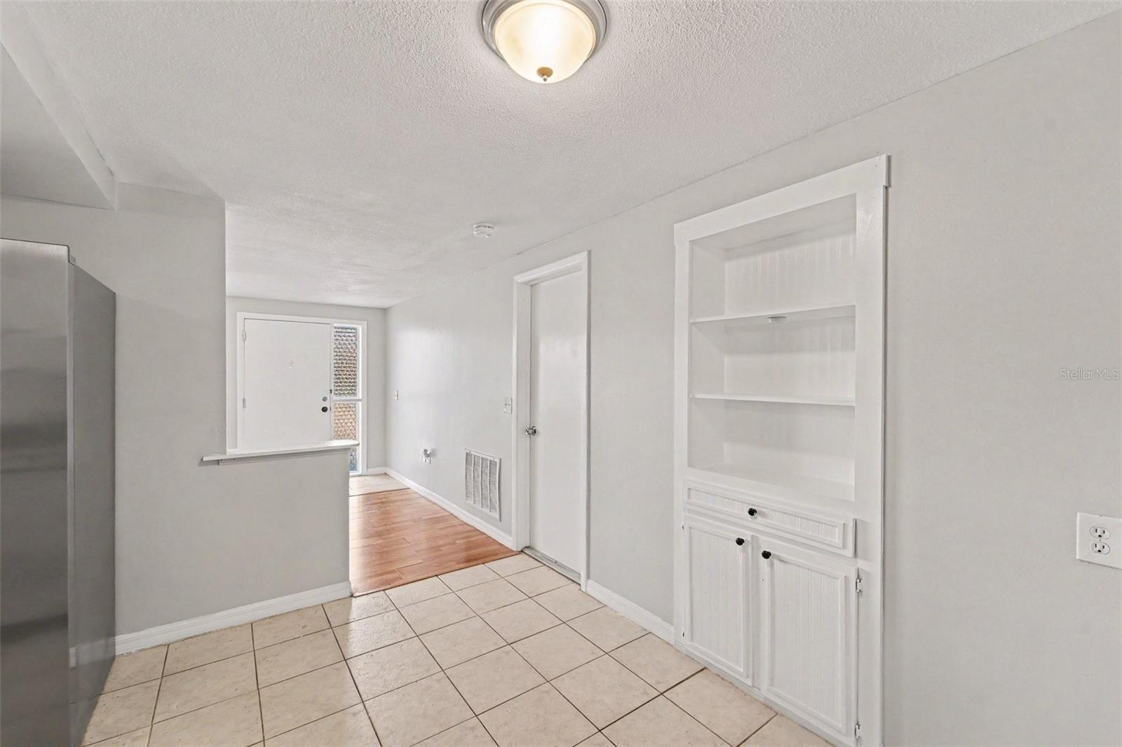 7520 CAMELOT RD — photo 7