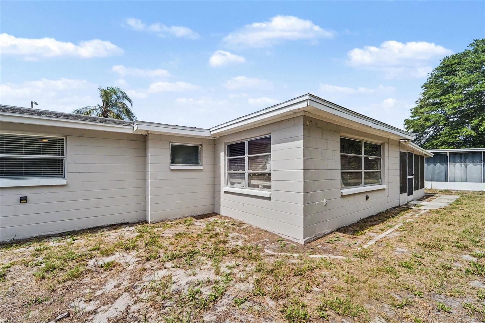 7520 CAMELOT RD — photo 13