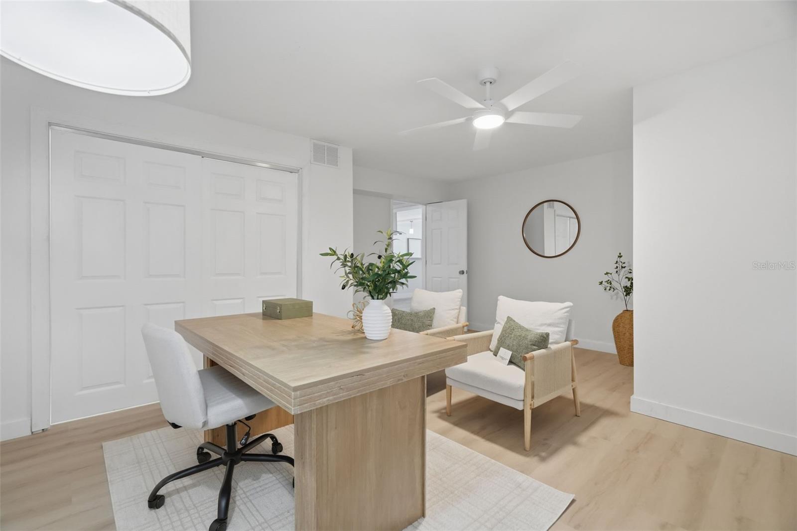 1360 IRVING AVE — photo 17