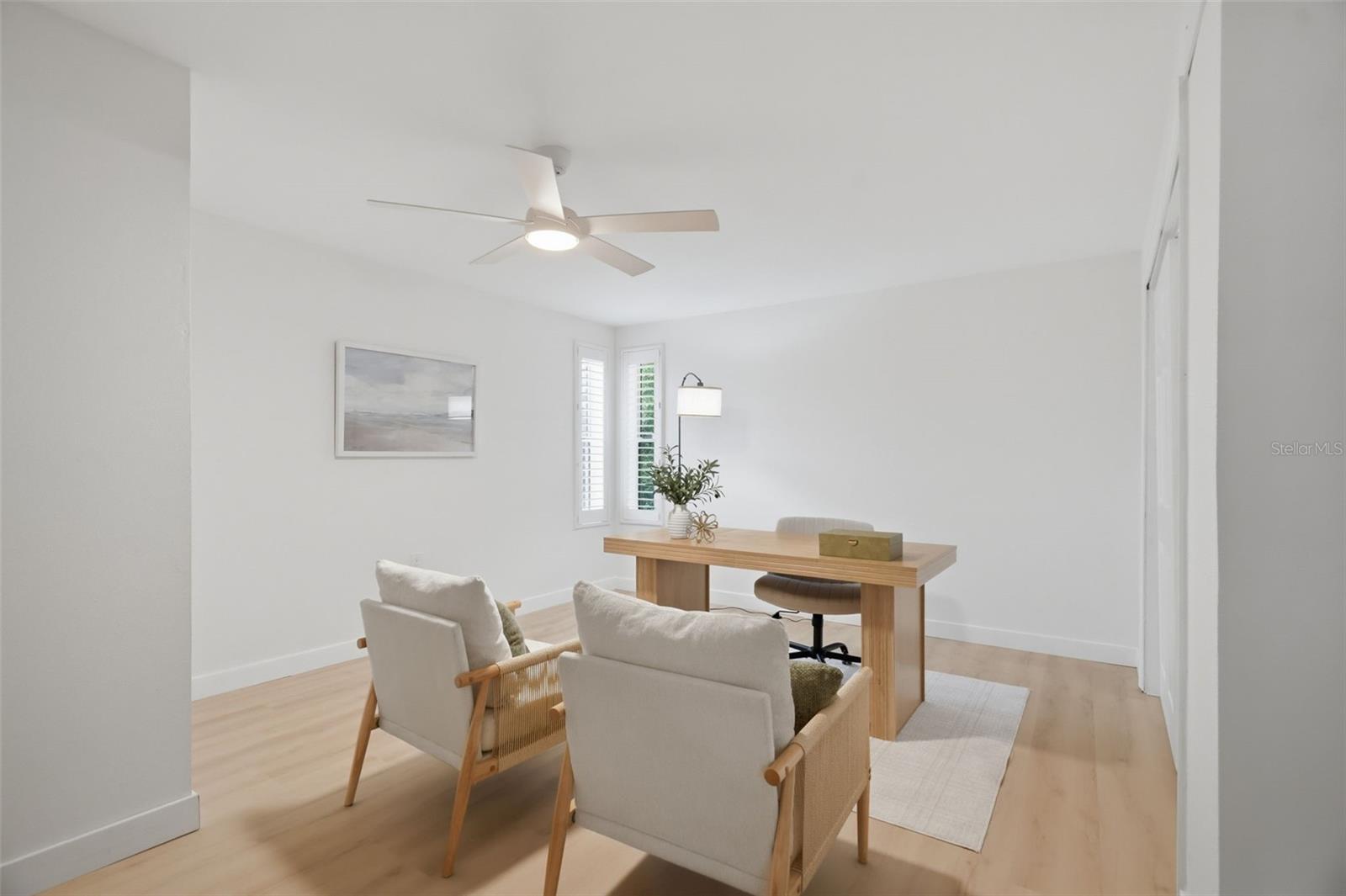 1360 IRVING AVE — photo 16