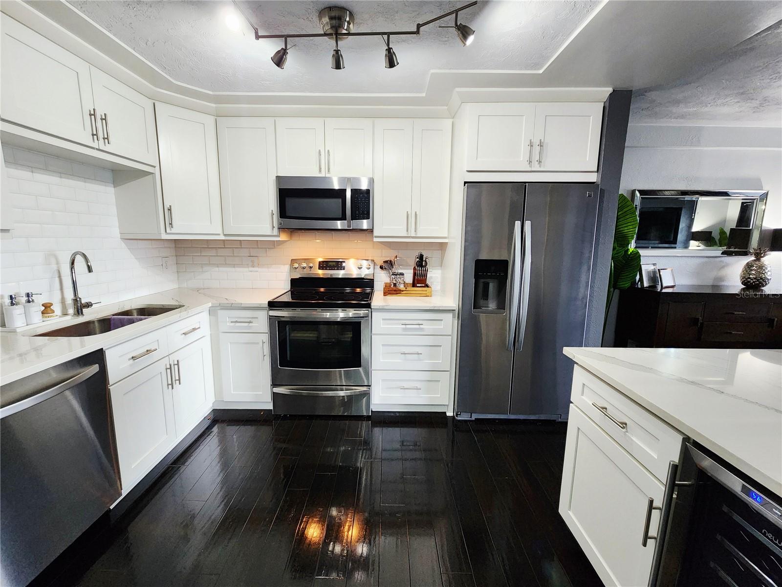 4651 1ST ST NE #306 — photo 3