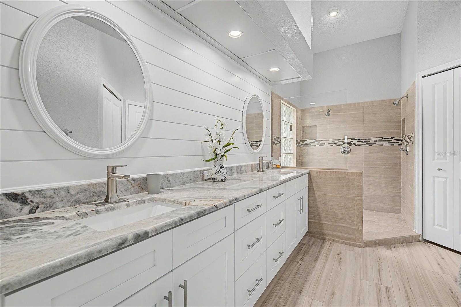 6207 HUNTINGTON DR — photo 20