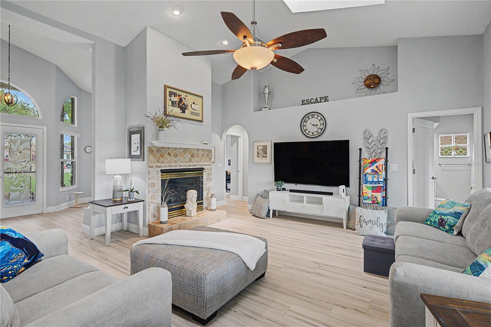 6207 HUNTINGTON DR — photo 9