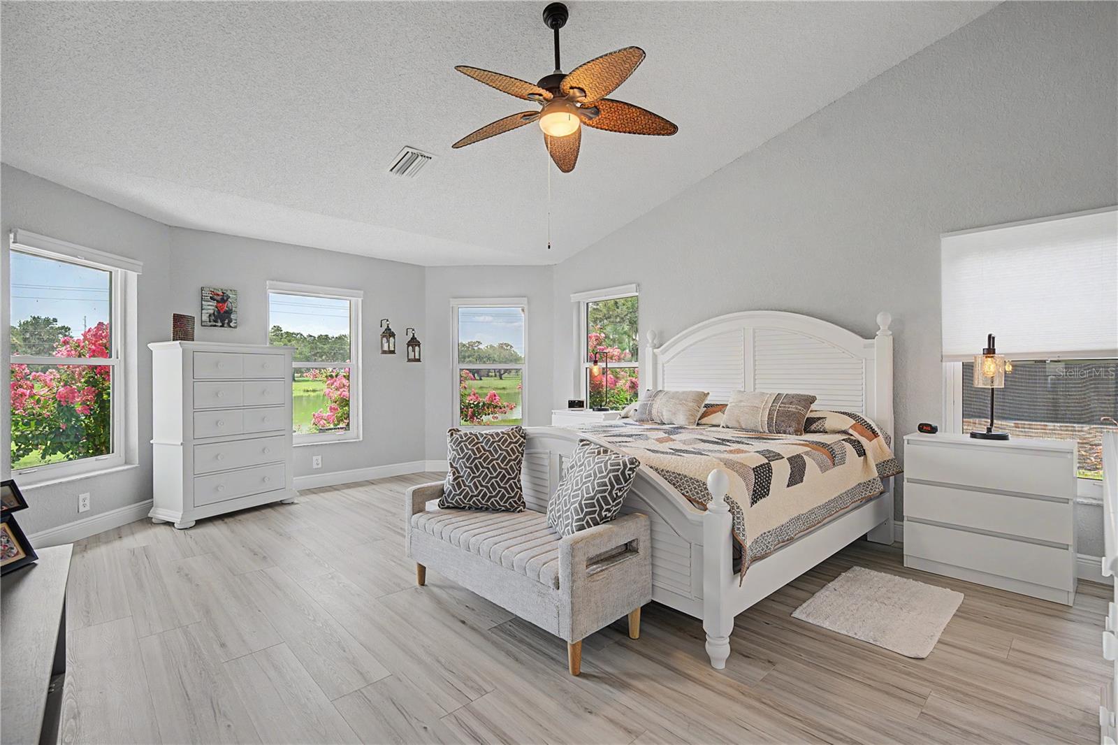 6207 HUNTINGTON DR — photo 19