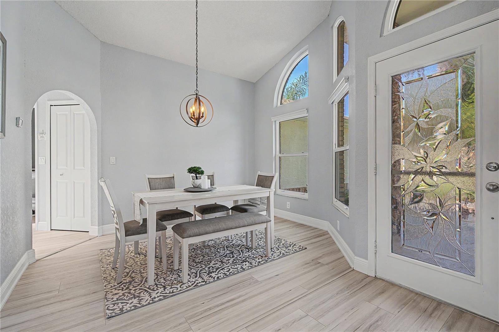 6207 HUNTINGTON DR — photo 3