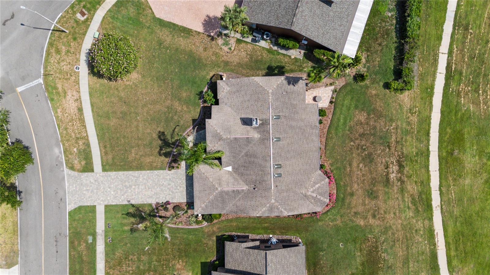 6207 HUNTINGTON DR — photo 36