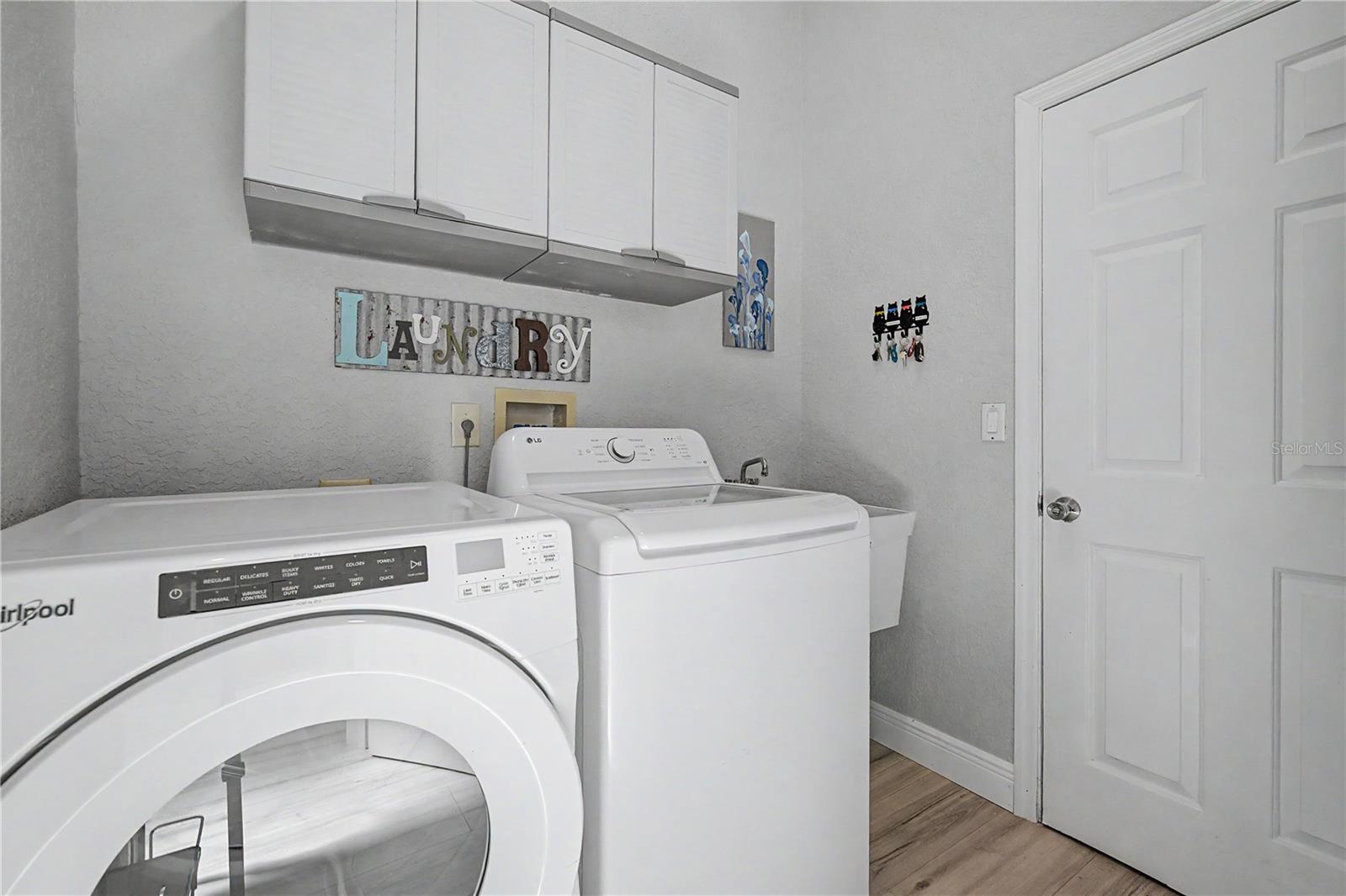 6207 HUNTINGTON DR — photo 49