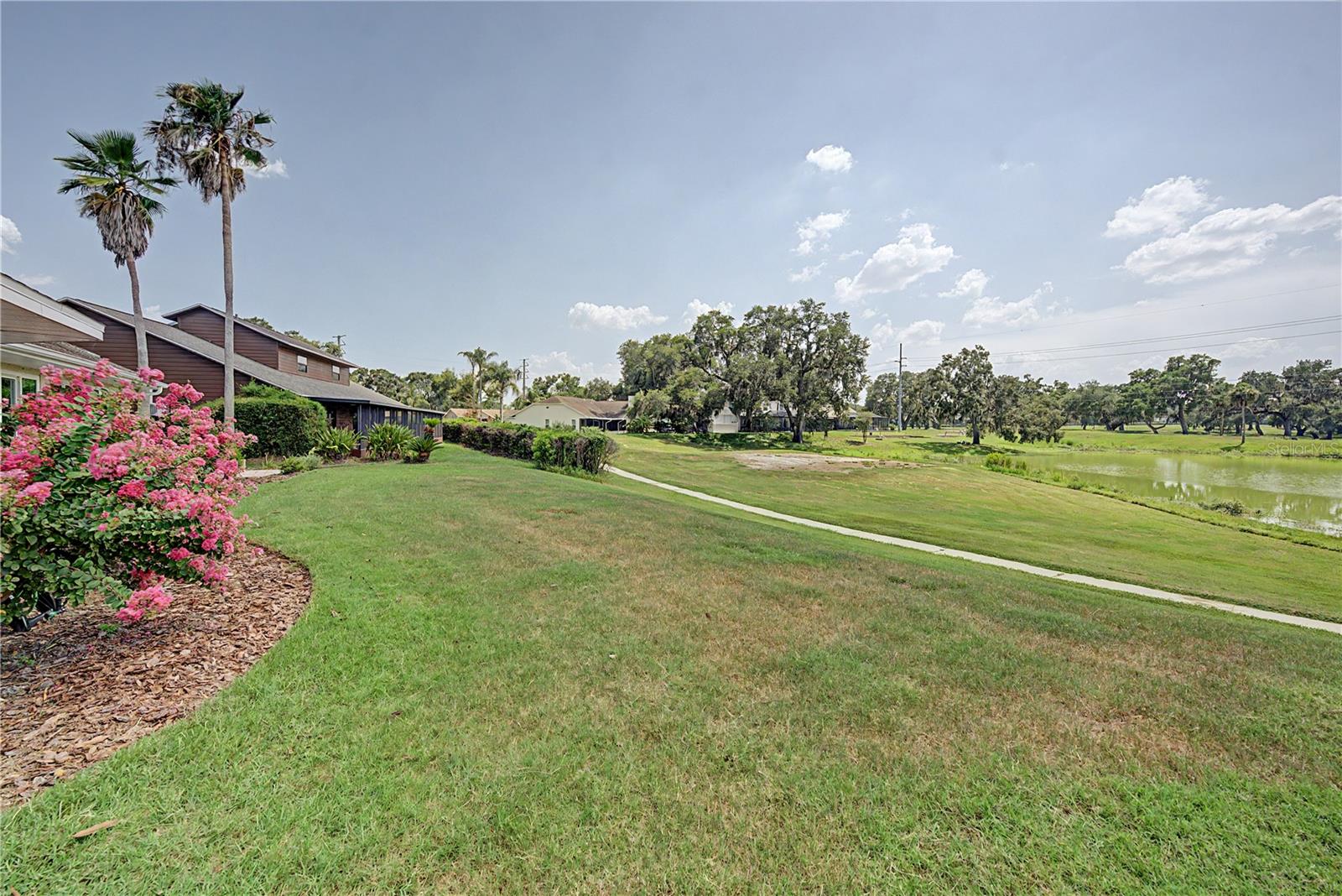 6207 HUNTINGTON DR — photo 5