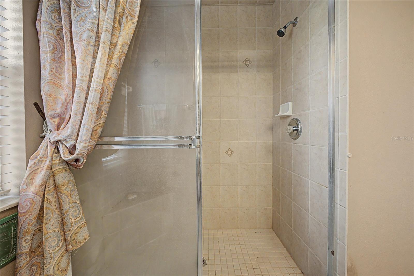 13301 THOROUGHBRED DR — photo 42