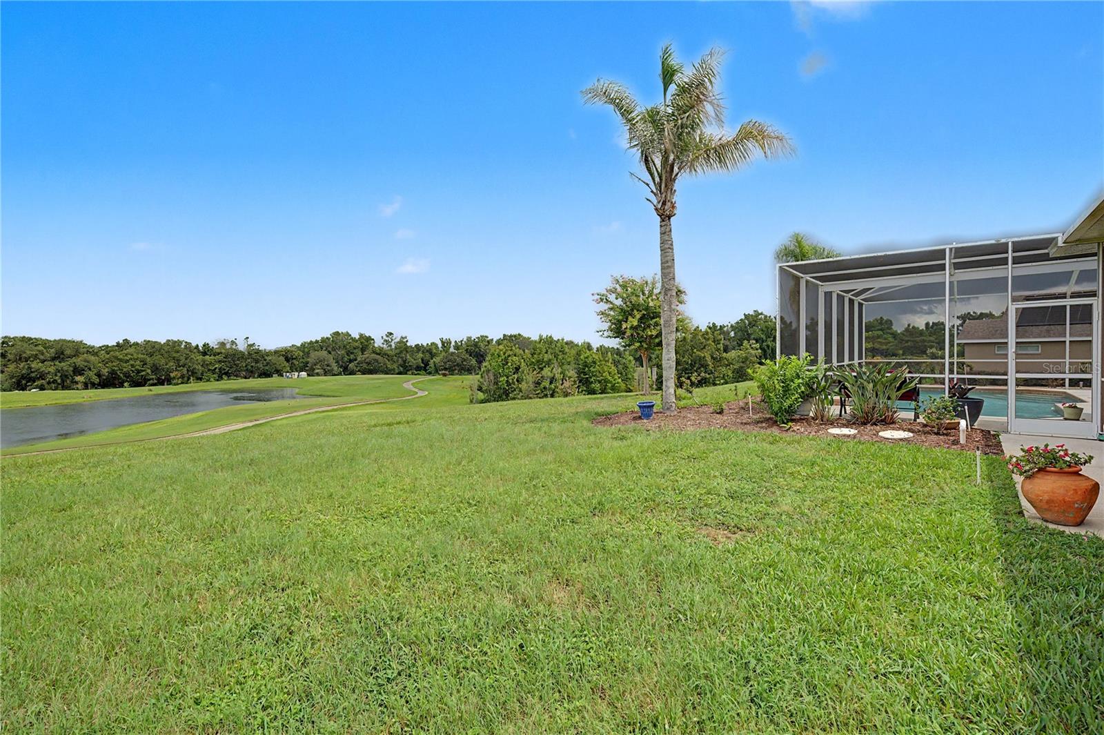 13301 THOROUGHBRED DR — photo 10