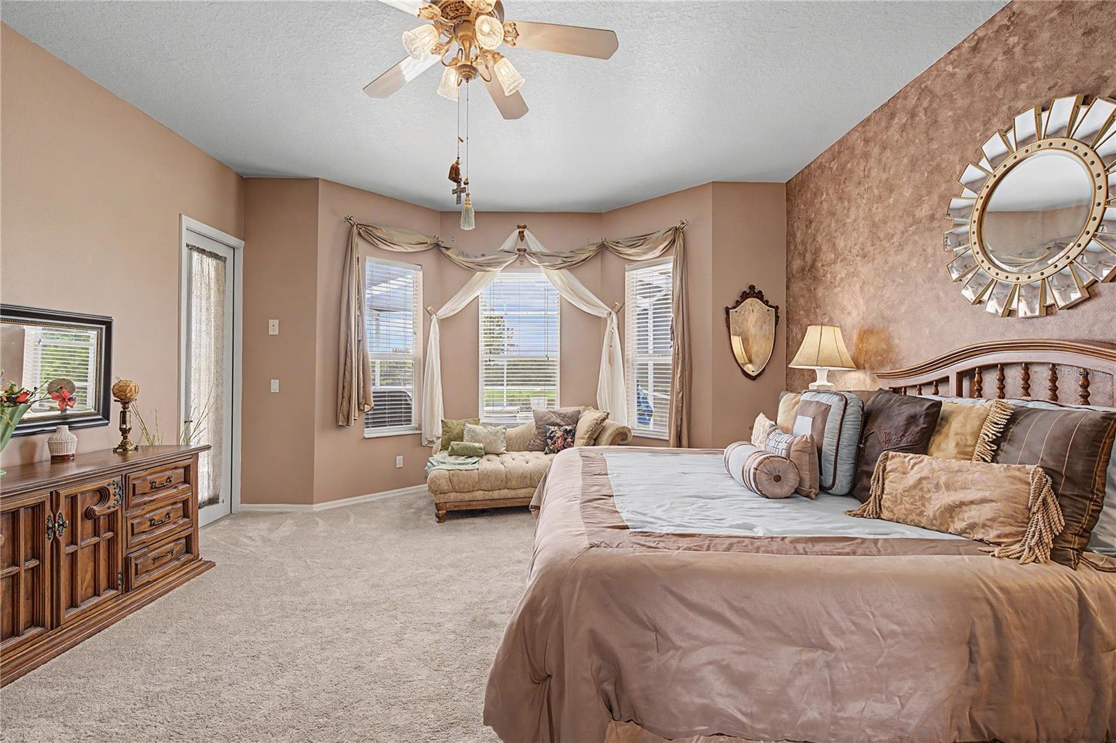 13301 THOROUGHBRED DR — photo 36