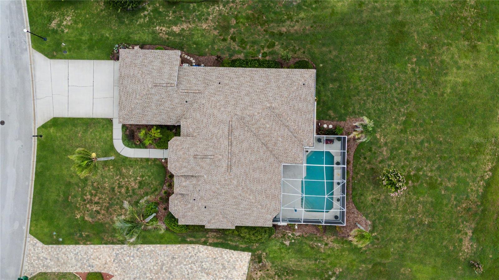 13301 THOROUGHBRED DR — photo 43