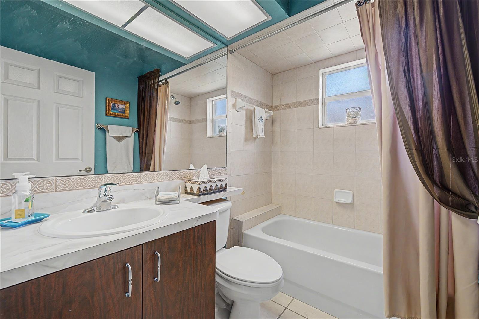 13301 THOROUGHBRED DR — photo 35