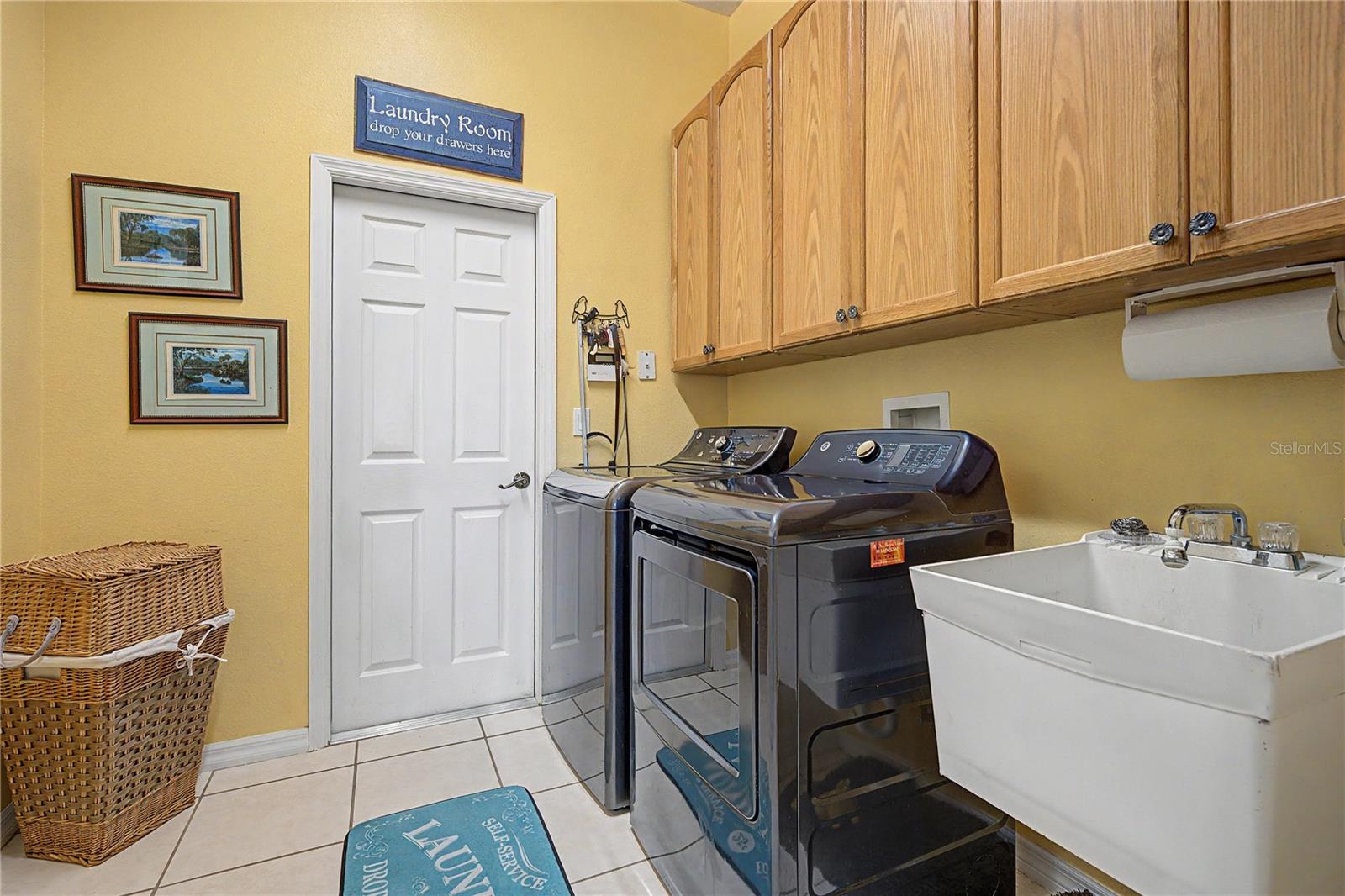 13301 THOROUGHBRED DR — photo 28