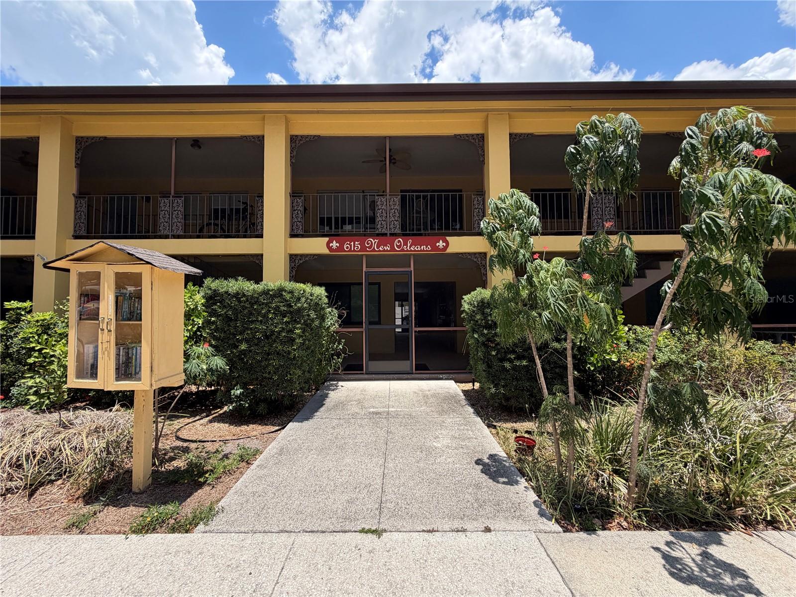 615 S PALM AVE #10 — photo 4