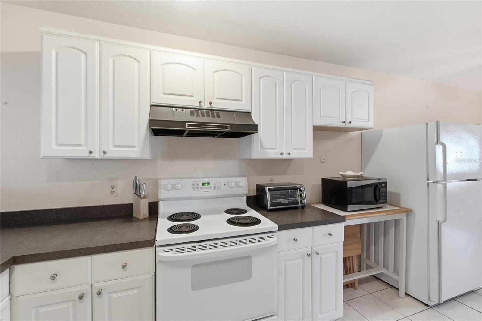 615 S PALM AVE #10 — photo 13