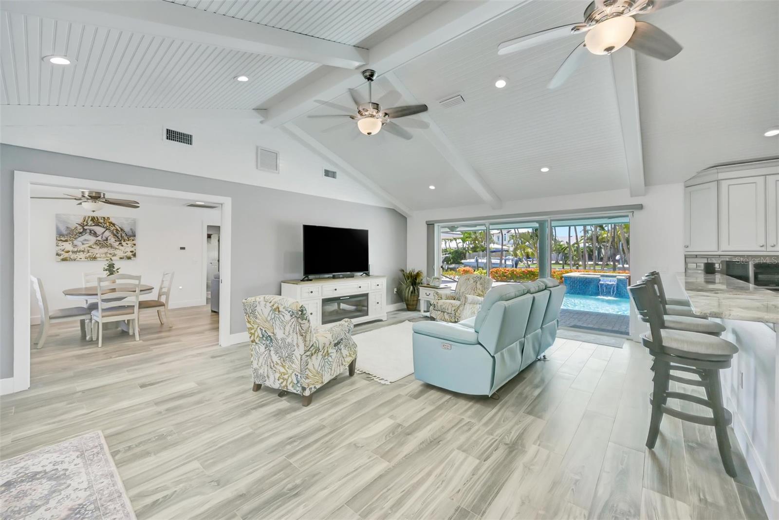 514 KEY ROYALE DR — photo 12