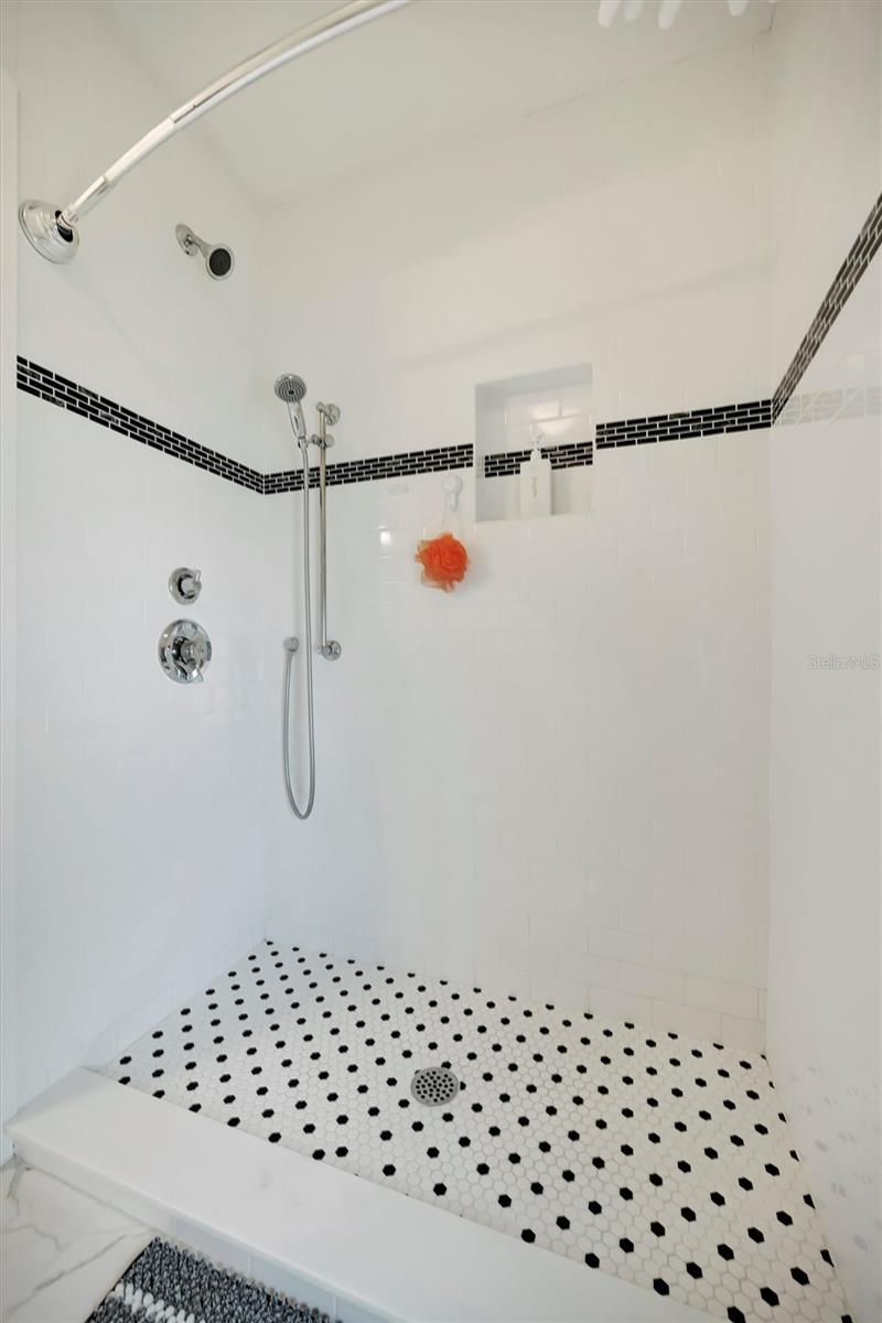 514 KEY ROYALE DR — photo 41