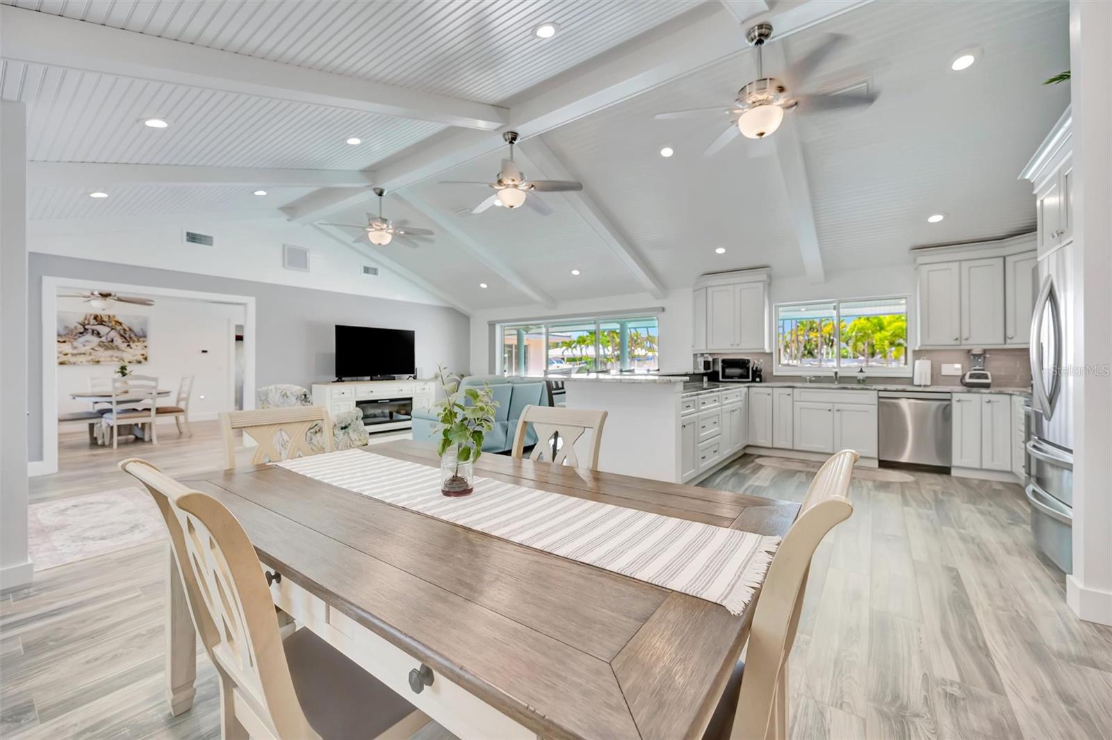514 KEY ROYALE DR — photo 15