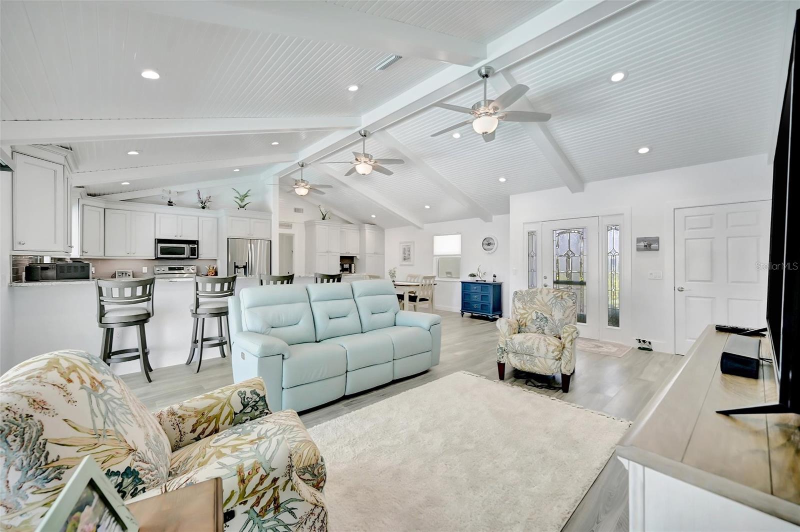 514 KEY ROYALE DR — photo 11