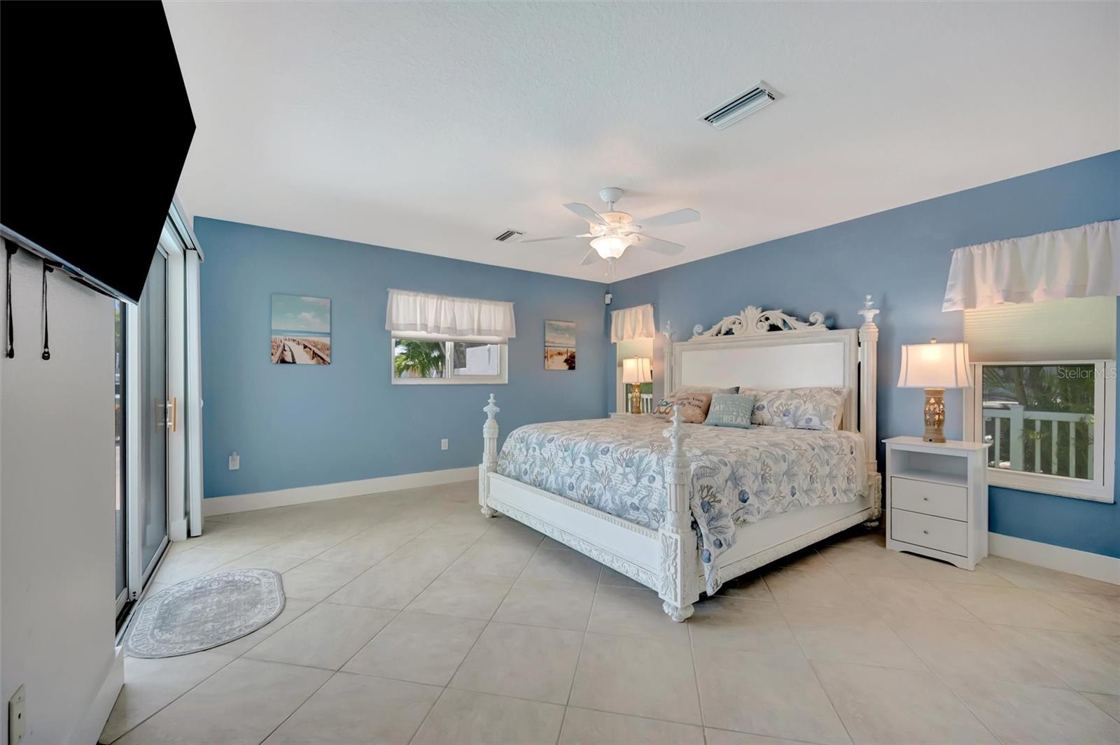 514 KEY ROYALE DR — photo 37