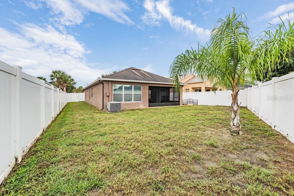 7013 FOREST MERE DR — photo 23
